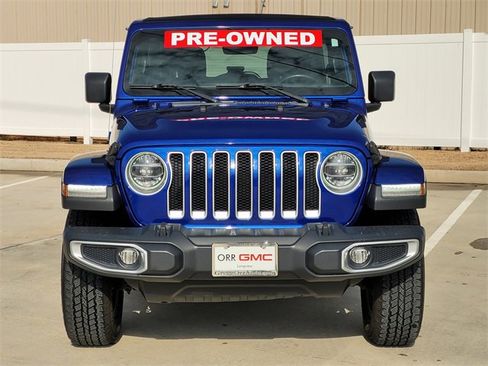 Used 2019 Jeep Wrangler Unlimited Sahara image 2