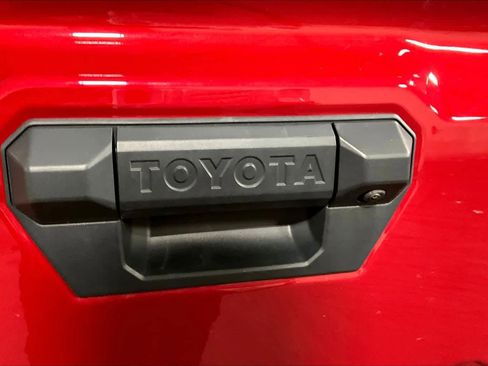 Used 2024 Toyota Tacoma TRD Off-Road image 31
