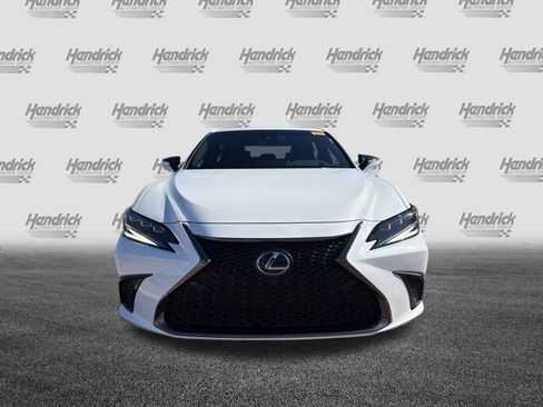 Used 2023 Lexus ES 300h F Sport image 3