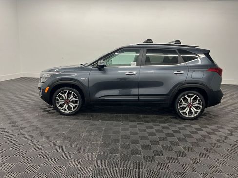 Used 2022 Kia Seltos SX w/ Sunroof Package image 2