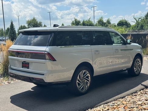 New 2025 Lincoln Navigator L Reserve image 5
