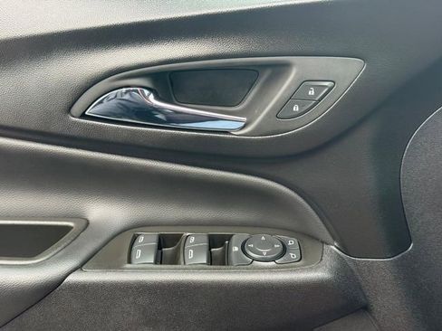 Used 2024 Chevrolet Equinox LT w/ LPO, Floor Liner Package FWD image 22