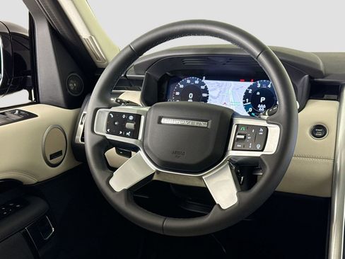 Used 2025 Land Rover Discovery S AWD/4WD image 20
