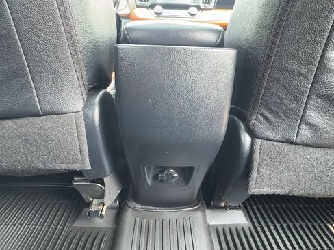 Used 2018 Toyota RAV4 Limited AWD/4WD image 22