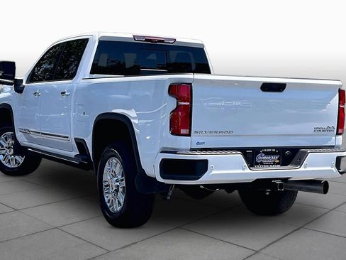 Used 2025 Chevrolet Silverado 2500 High Country w/ High Country Premium Package AWD/4WD image 12