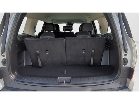Used 2024 Hyundai Santa Fe SEL FWD image 9