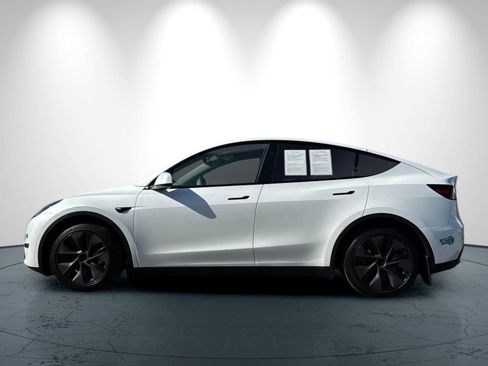 Used 2025 Tesla Model Y Long Range AWD/4WD image 7