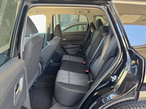 Used 2025 Nissan Rogue SV AWD/4WD image 28