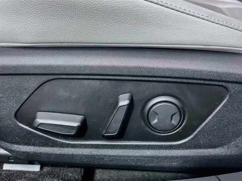 Used 2024 Hyundai Elantra Limited FWD image 27