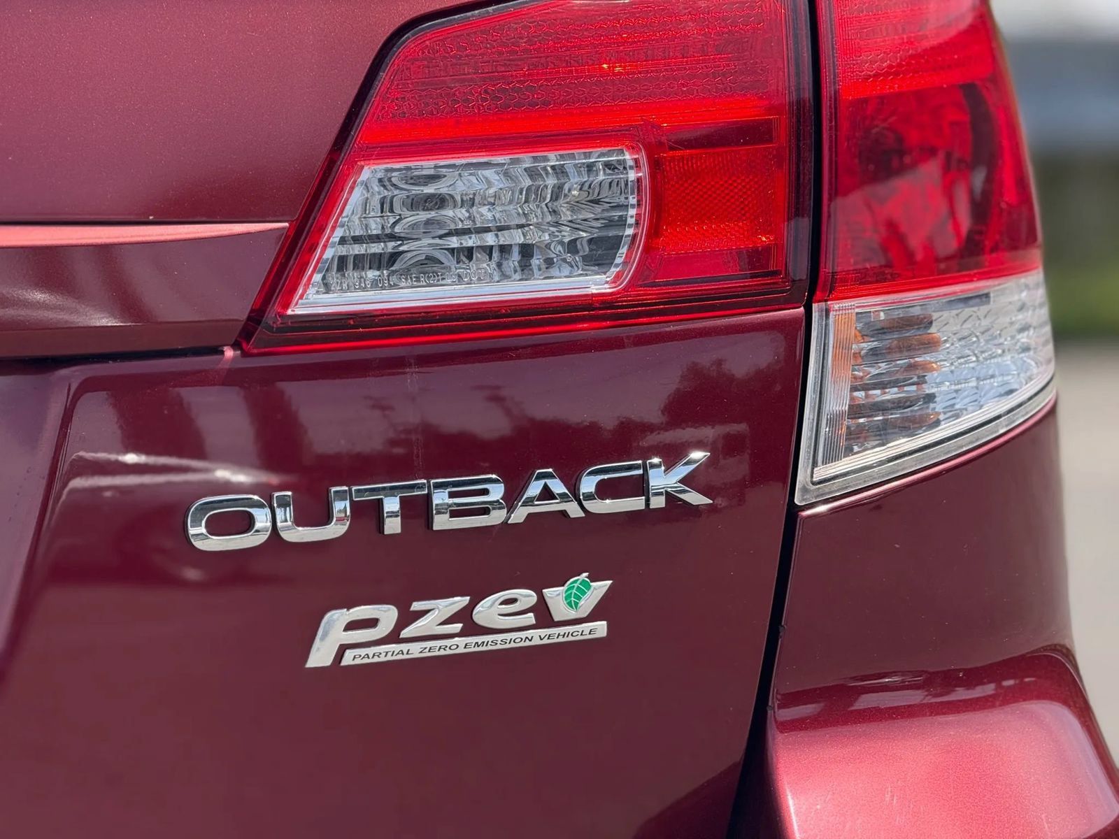 Used 2011 Subaru Outback 2.5i AWD/4WD image 7