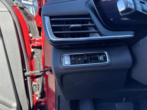 Used 2025 Buick Envision Preferred image 31