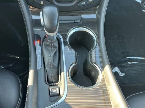 Used 2020 Buick Envision Essence image 22