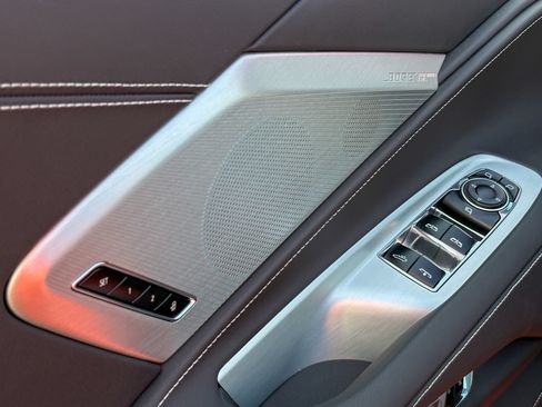 Used 2021 Chevrolet Corvette Stingray Preferred Conv w/ Z51 Performance Package RWD image 23