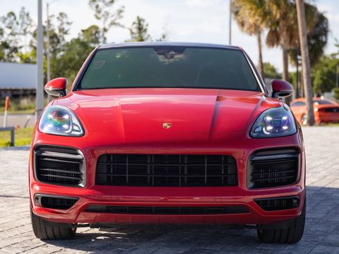 Used 2021 Porsche Cayenne GTS image 6