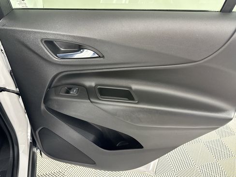 Used 2020 Chevrolet Equinox LT FWD image 27