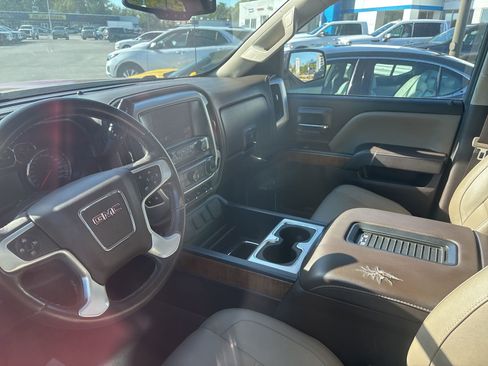 Used 2018 GMC Sierra 1500 SLT w/ SLT Premium Package image 12