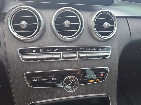 Used 2020 Mercedes-Benz C 300 4MATIC Sedan image 24