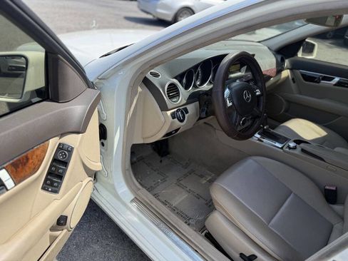 Used 2012 Mercedes-Benz C 250 Sedan image 7