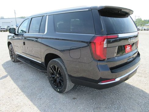 New 2026 GMC Yukon XL Elevation w/ Elevation Premium Package AWD/4WD image 6
