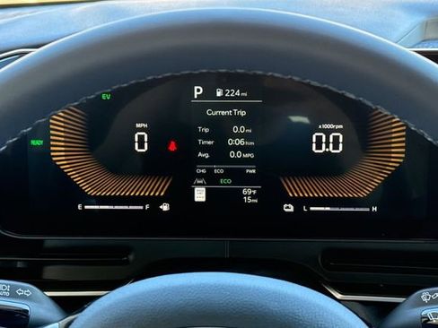 New 2026 Kia Carnival EX image 32