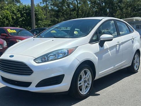Used 2017 Ford Fiesta SE FWD image 4