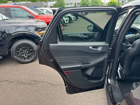 Certified 2023 Ford Escape Platinum AWD/4WD image 15
