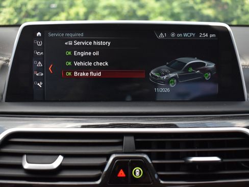 Used 2018 BMW M760i xDrive AWD/4WD image 17