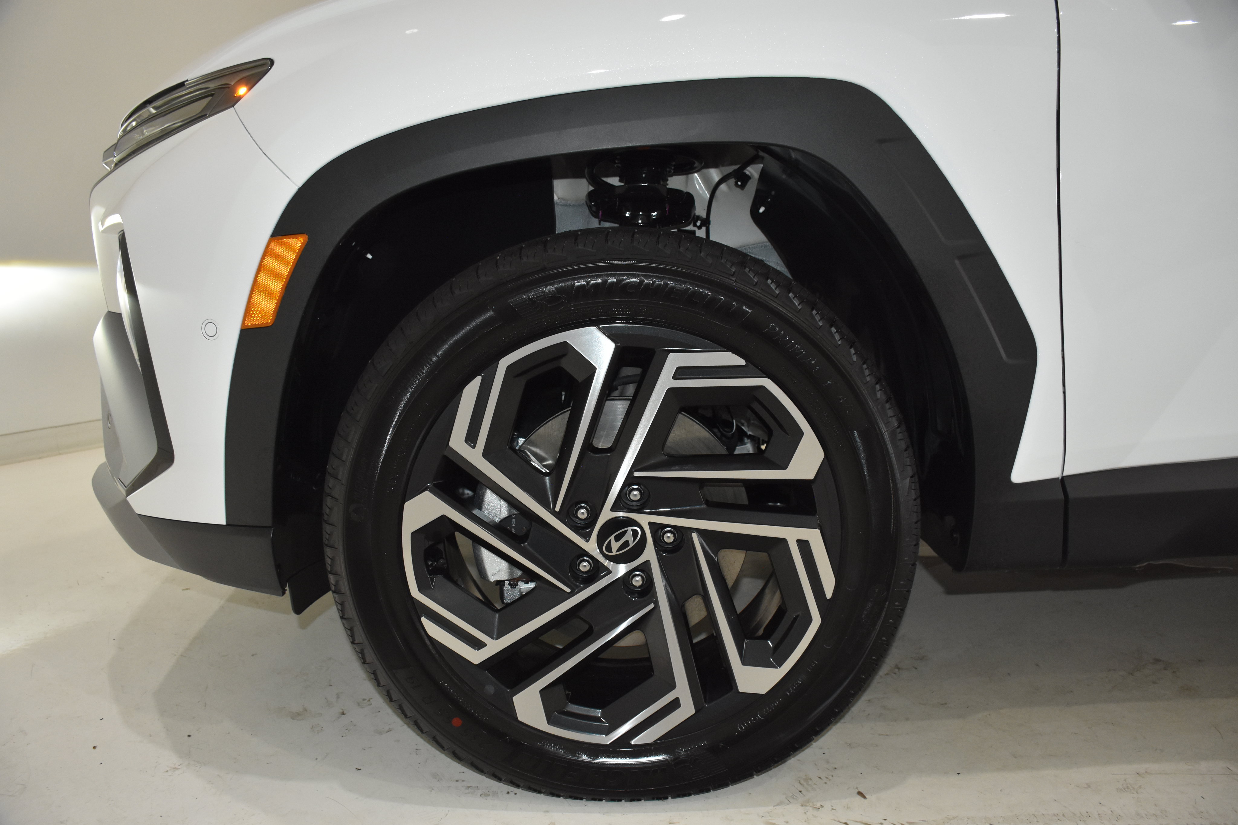 New 2026 Hyundai Tucson Limited AWD/4WD image 6