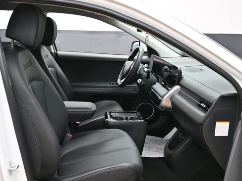 Used 2025 Hyundai Ioniq 5 Limited image 35