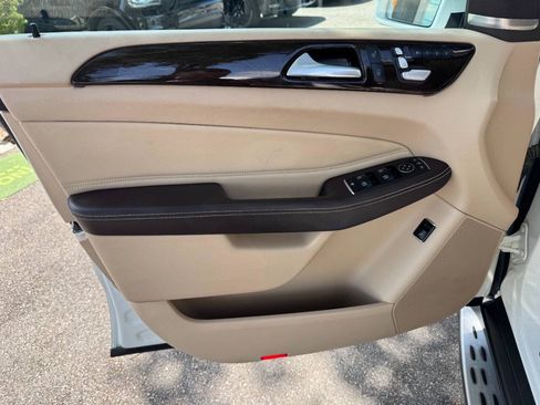 Used 2017 Mercedes-Benz GLE 350 4MATIC image 39