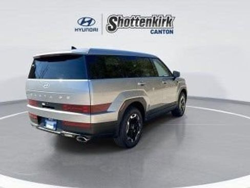 New 2026 Hyundai Santa Fe SE FWD image 8