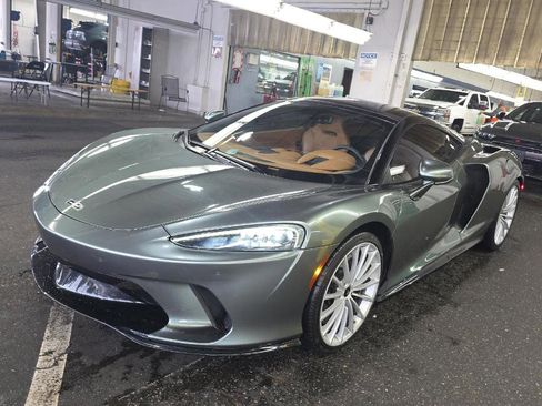 Used 2023 McLaren GT image 1