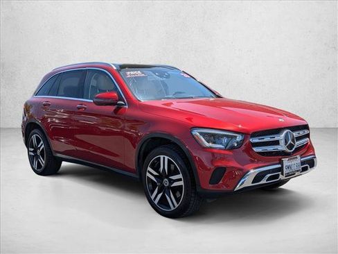 Used 2020 Mercedes-Benz GLC 300 4MATIC image 3