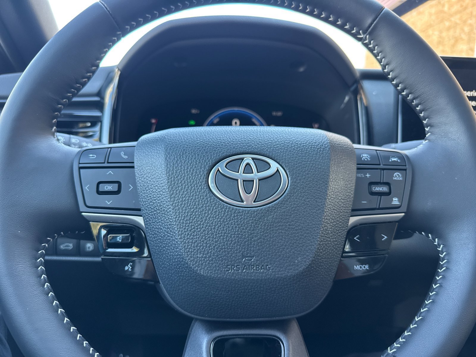 Used 2026 Toyota Camry SE w/ Multimedia Upgrade Package FWD image 23