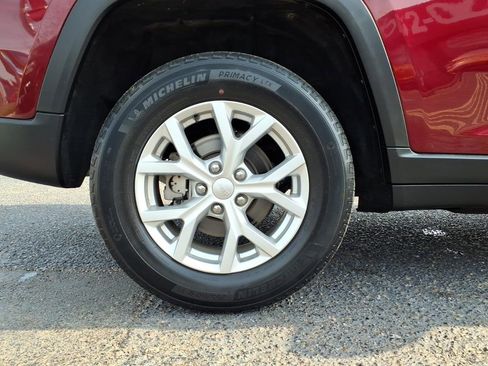 Used 2023 Jeep Grand Cherokee Limited RWD image 19