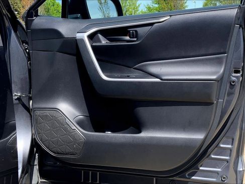 Used 2024 Toyota RAV4 LE image 22