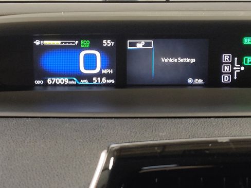 Used 2016 Toyota Prius Four image 23