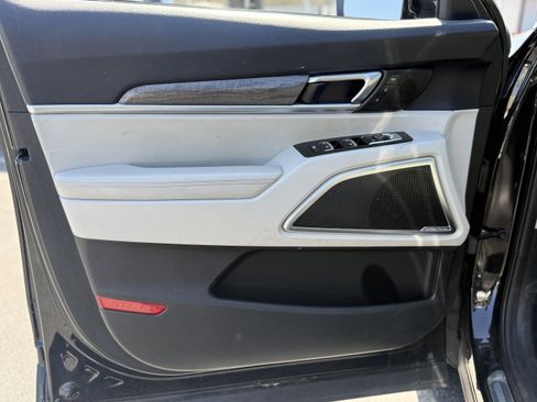 Certified 2020 Kia Telluride SX w/ Towing Package image 10