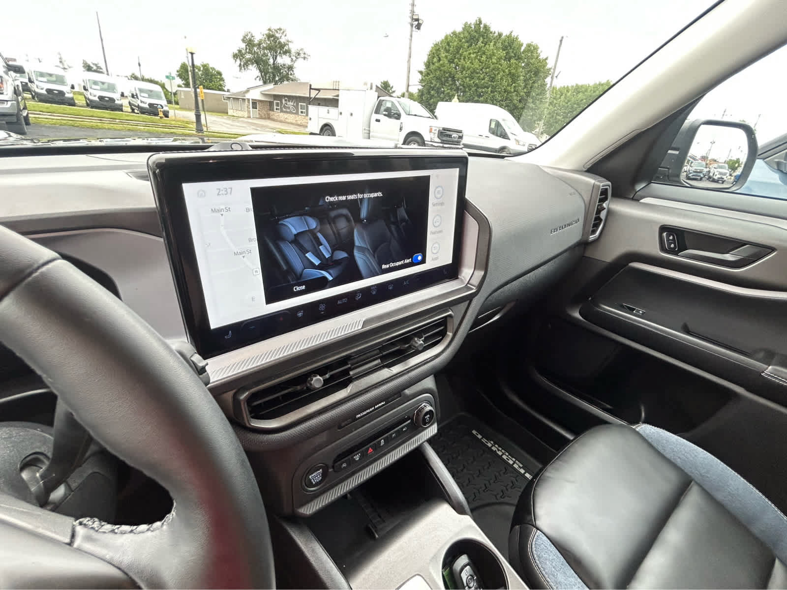 Used 2025 Ford Bronco Sport Outer Banks w/ Outer Banks Tech Package+ AWD/4WD image 68