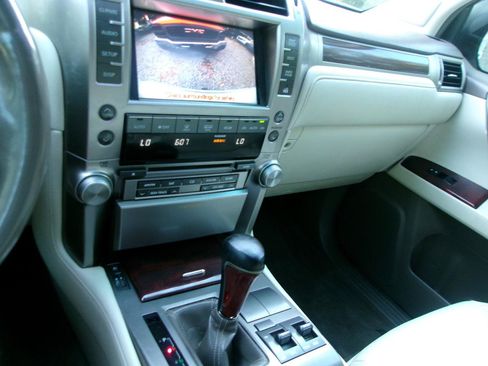 Used 2012 Lexus GX 460 w/ Comfort Plus Pkg AWD/4WD image 15