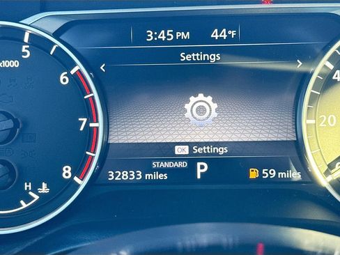 Used 2023 Nissan Rogue SV image 12