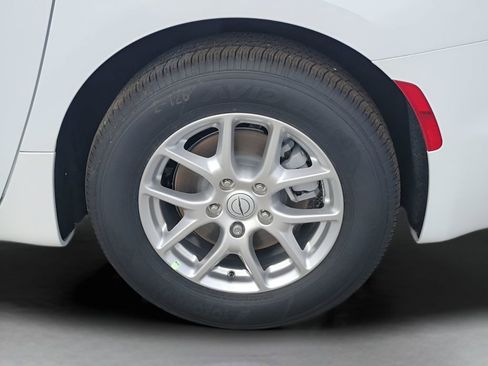 New 2026 Chrysler Voyager LX image 18