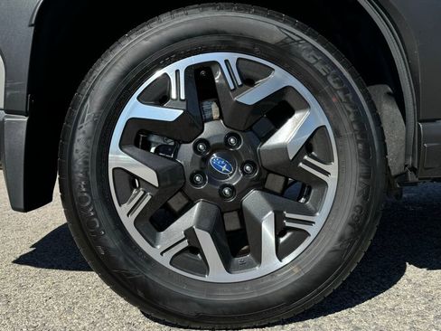 Used 2025 Subaru Forester Premium image 11