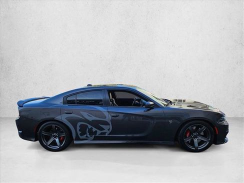 Used 2019 Dodge Charger SRT Hellcat w/ Navigation & Travel Group image 4