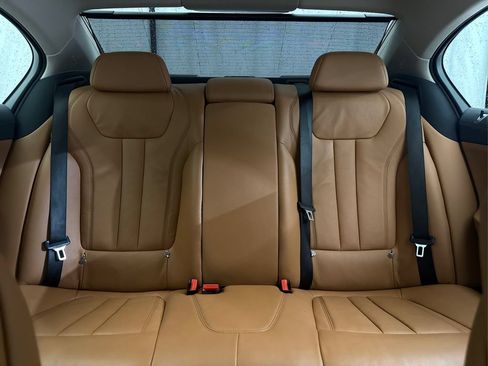 Used 2020 BMW 740i w/ Cold Weather Package RWD image 40