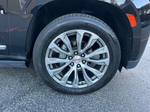 Used 2021 GMC Yukon Denali w/ Denali Premium Package AWD/4WD image 41