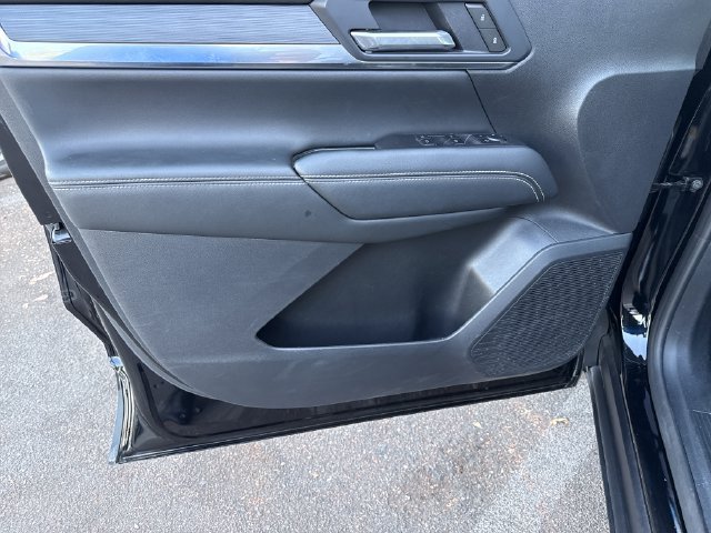Certified 2025 GMC Terrain Elevation FWD image 11