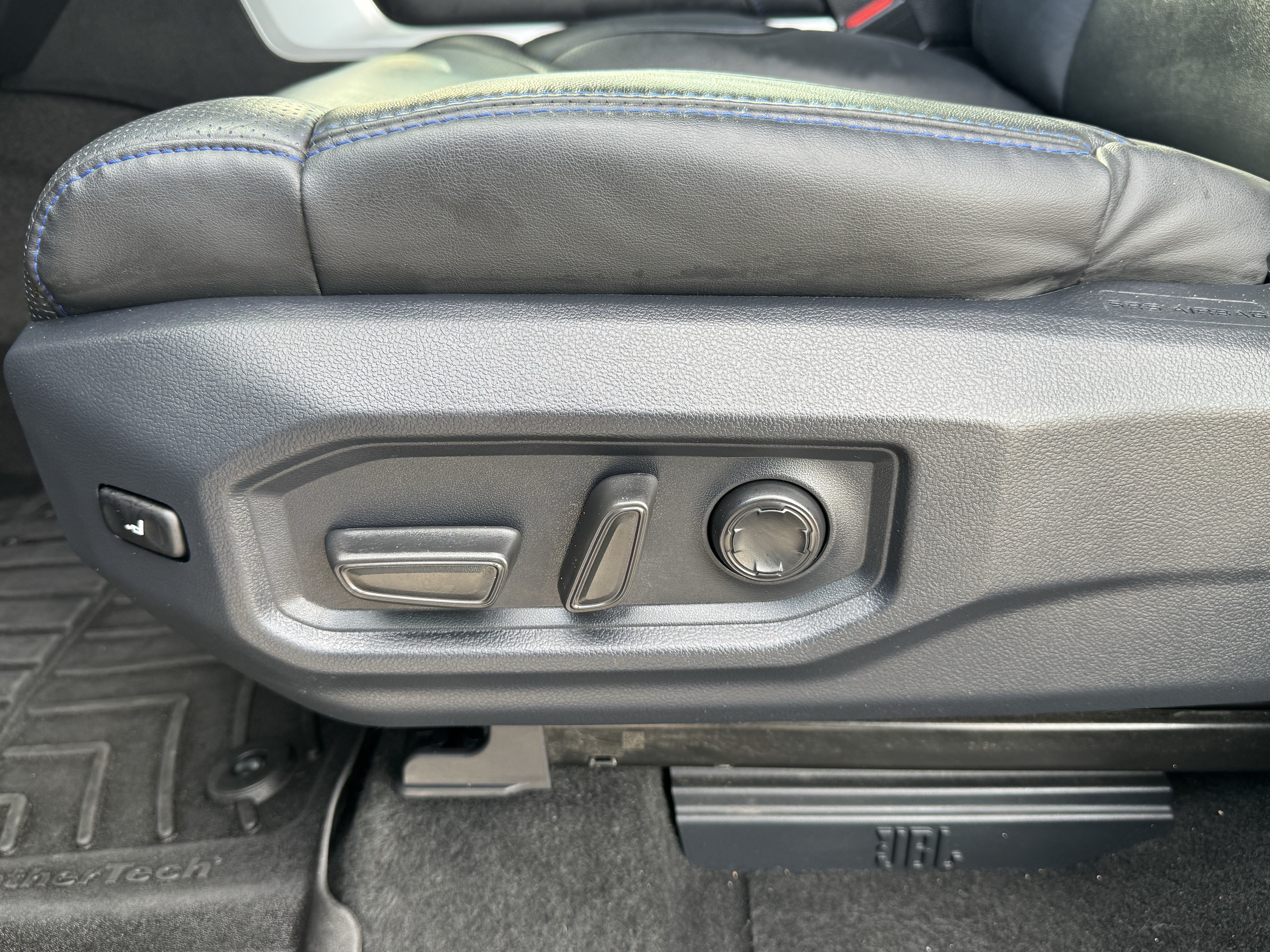 Used 2023 Toyota Tundra Platinum AWD/4WD image 18