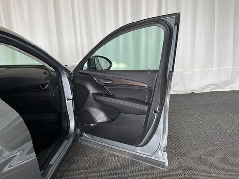 Used 2023 Buick Envision Avenir AWD/4WD image 19