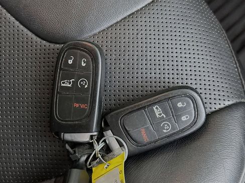 Used 2019 Jeep Cherokee Limited AWD/4WD image 22